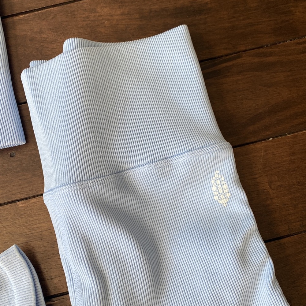 Sold🌸NWT🌸 Free People “Peek a Blue” matching set ❤️ - Picture 4 of 8